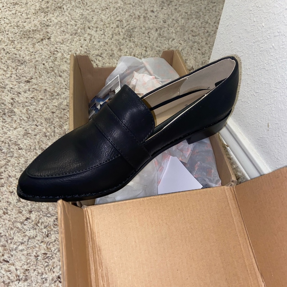 Almond toe black shoes